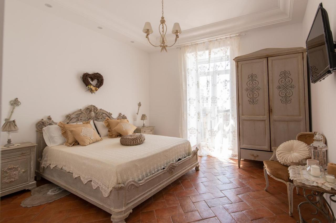 B&B Dimora Mazzarino Napoli Ngoại thất bức ảnh
